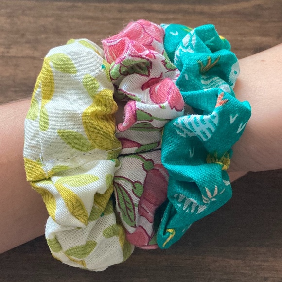 Bundle of 3 Hair Scrunchies - Picture 1 of 5
